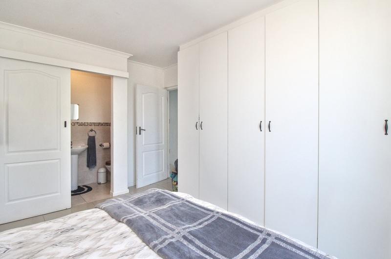 3 Bedroom Property for Sale in Kelderhof Country Village Western Cape